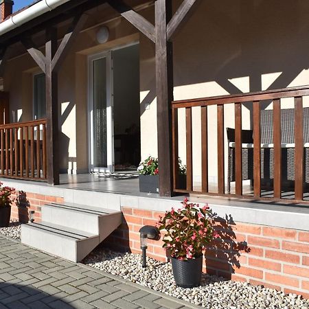 Livia Apartman Хевиз Экстерьер фото